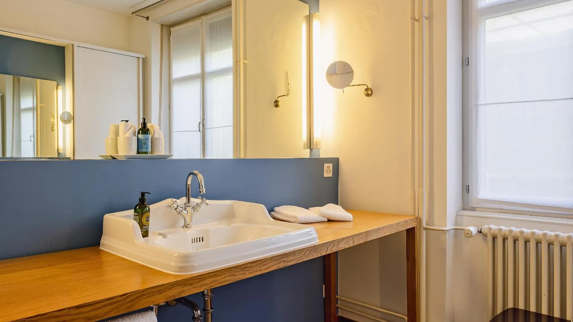 בזל Consum Boutique Hotel