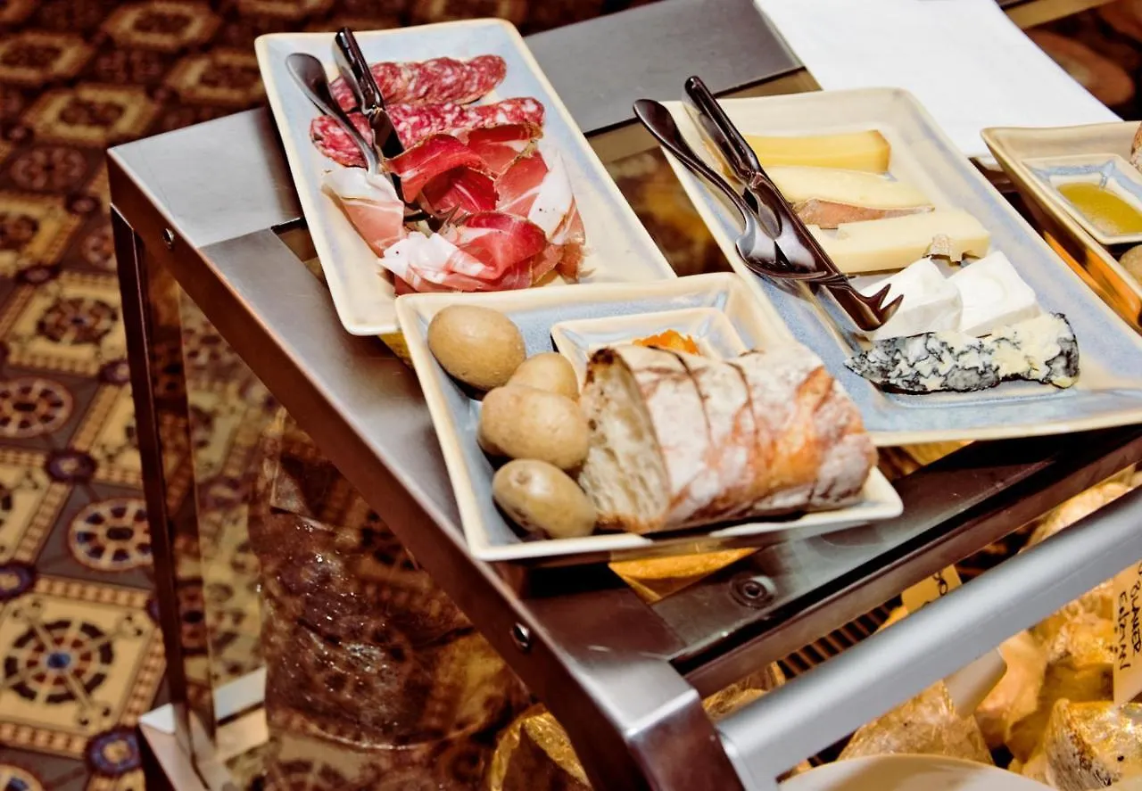 Consum Boutique Hotel Базель